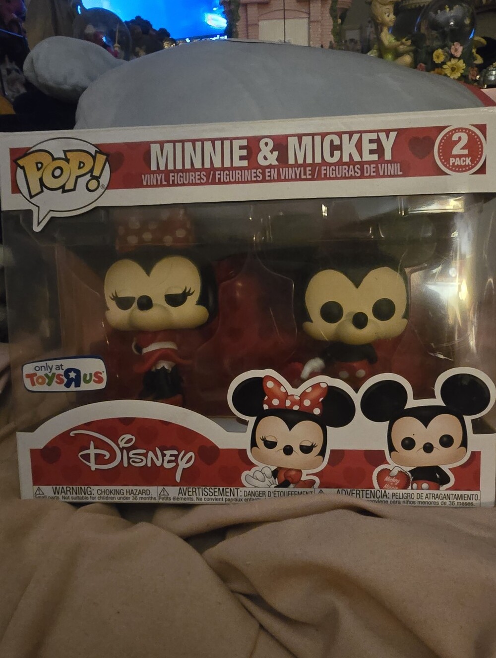 Minnie and Mickey Mouse Valentine's Day Funko Pop Toys R Us Limited Edition